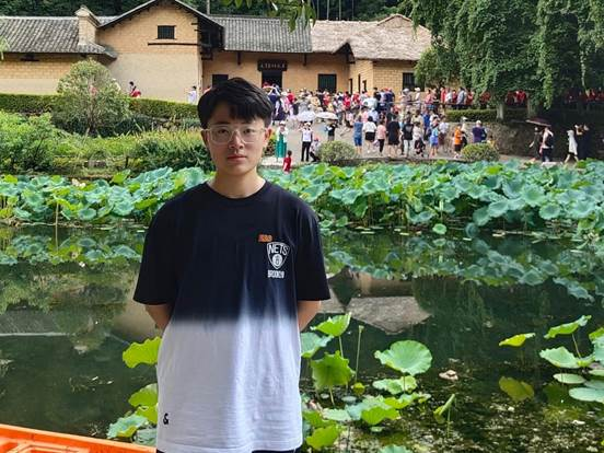 AV片
 梁采莹 (2)